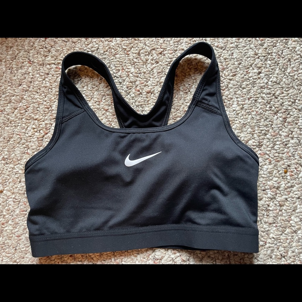 NWOT Nike Dry Fit Sport Bra size M